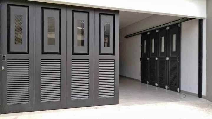 Sliding Door